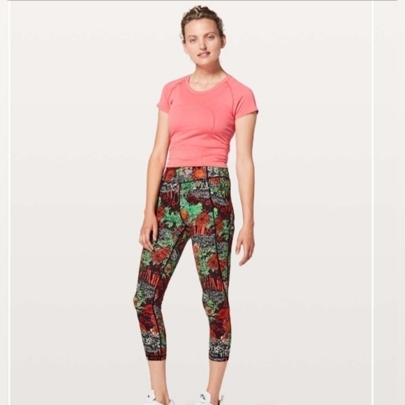 Lululemon Time To Sweat Crop *23". Zip free. High Rise. Floral Inseam 23. Size 4 - Picture 1 of 16